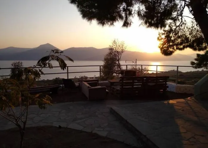 Πανσιόν Arsinoe Μέθανα